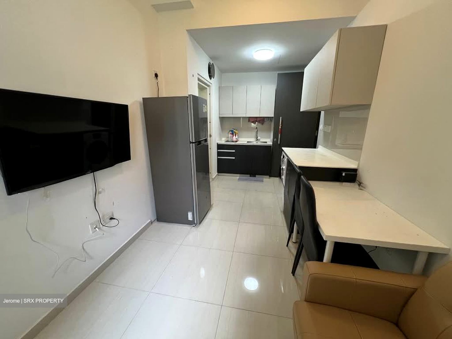 Suites 28 (D14), Apartment #562658381
